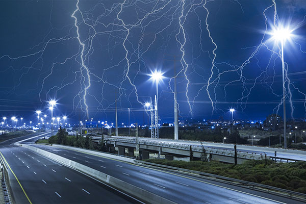 Prenapetostna zaščita LED razsvetljave